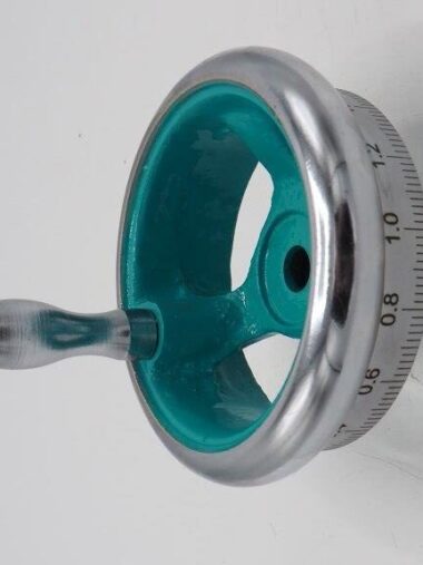 Metrisch handwiel voor op de leadscrew van alle 7-series. Nieuw en ongebruikt in Myford aqua.